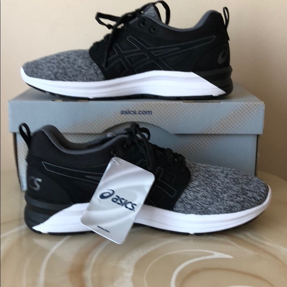 NIB women’s ASICS shoes  - Picture 4 of 8